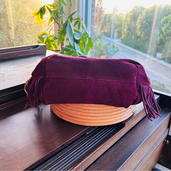 Haute Hippie Fringe Suede Bucket Bag Burgundy / Wine Boho Slouchy design ⭐️NWT⭐️ - Picture 10 of 15
